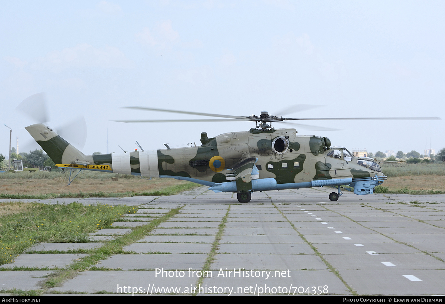 Aircraft Photo of 31 red | Mil Mi-24P | Ukraine - Army | AirHistory.net #704358