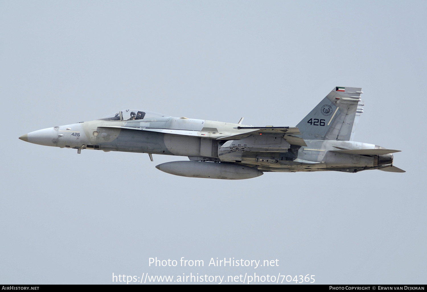 Aircraft Photo of 426 | McDonnell Douglas F/A-18C Hornet | Kuwait - Air Force | AirHistory.net #704365