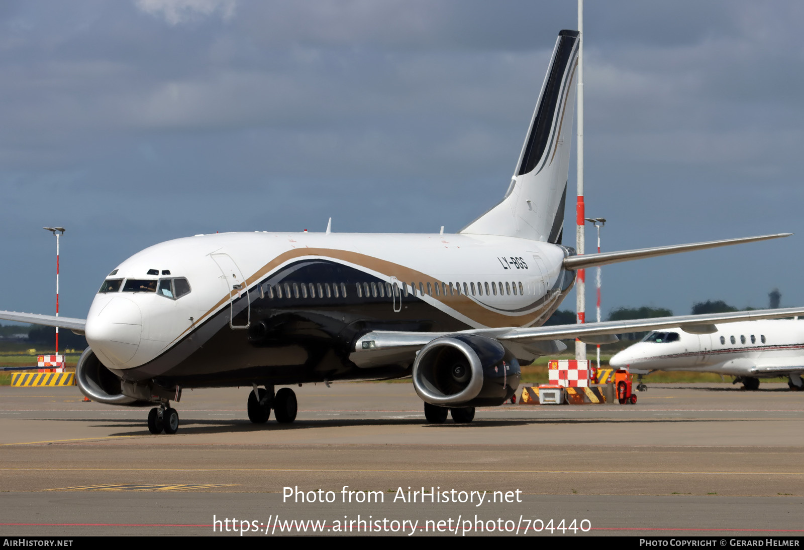 Aircraft Photo of LY-BGS | Boeing 737-3L9 | AirHistory.net #704440