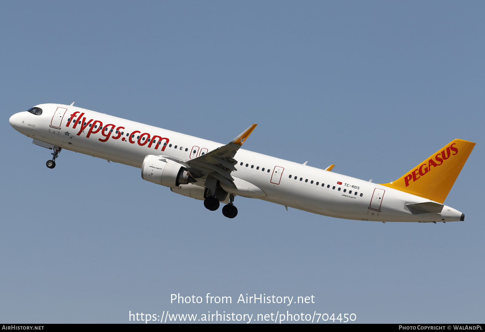 Aircraft Photo of TC-RDS | Airbus A321-251NX | Pegasus Airlines | AirHistory.net #704450