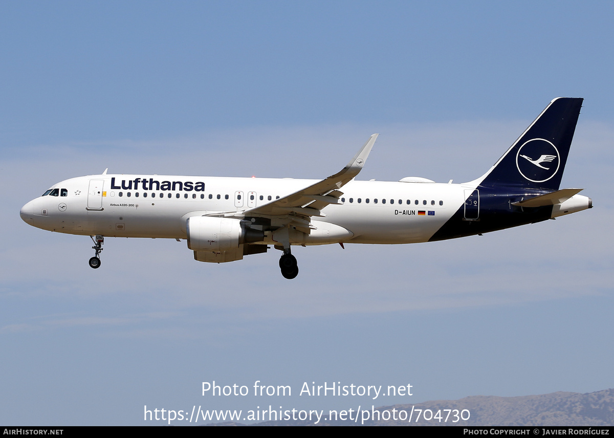 Aircraft Photo of D-AIUN | Airbus A320-214 | Lufthansa | AirHistory.net #704730