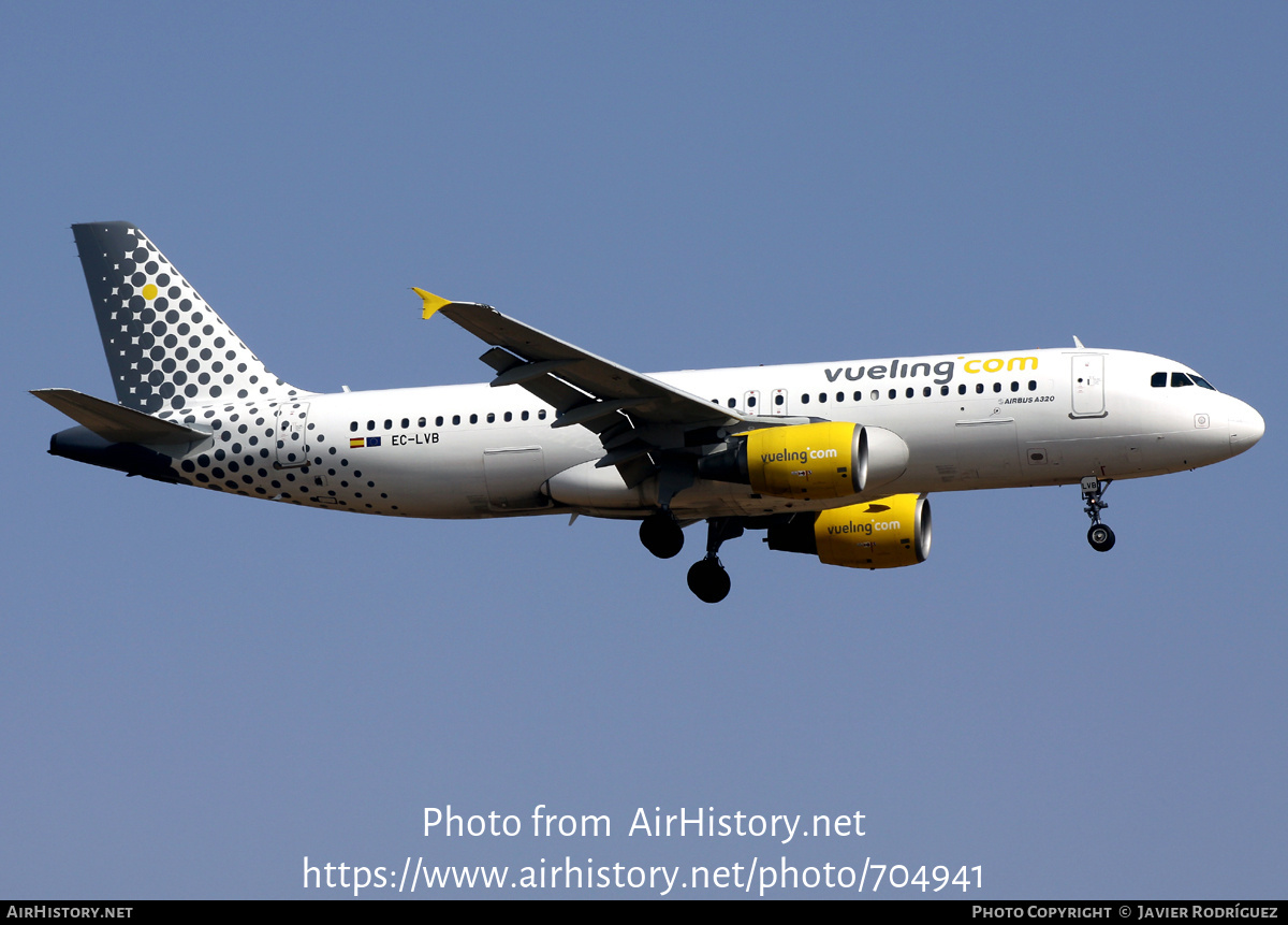 Aircraft Photo of EC-LVB | Airbus A320-214 | Vueling Airlines | AirHistory.net #704941