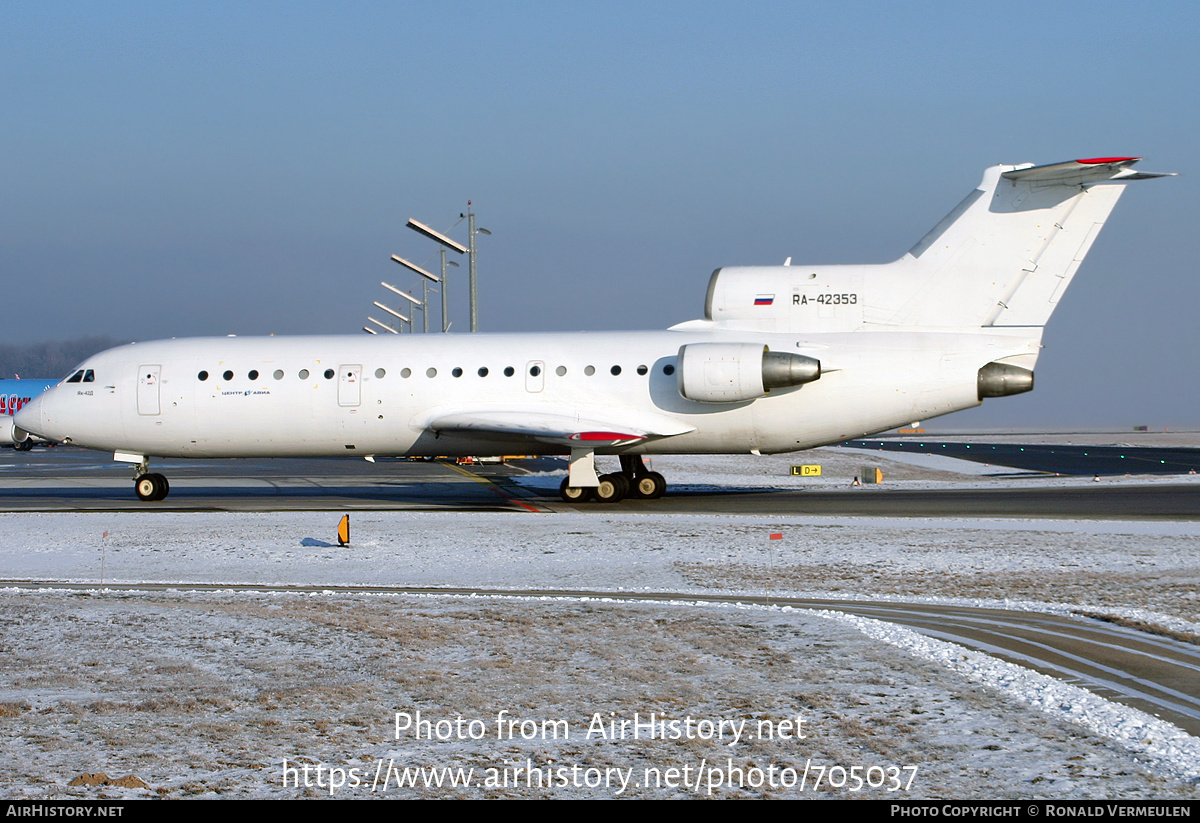 Aircraft Photo of RA-42353 | Yakovlev Yak-42D | Grozny Avia | AirHistory.net #705037