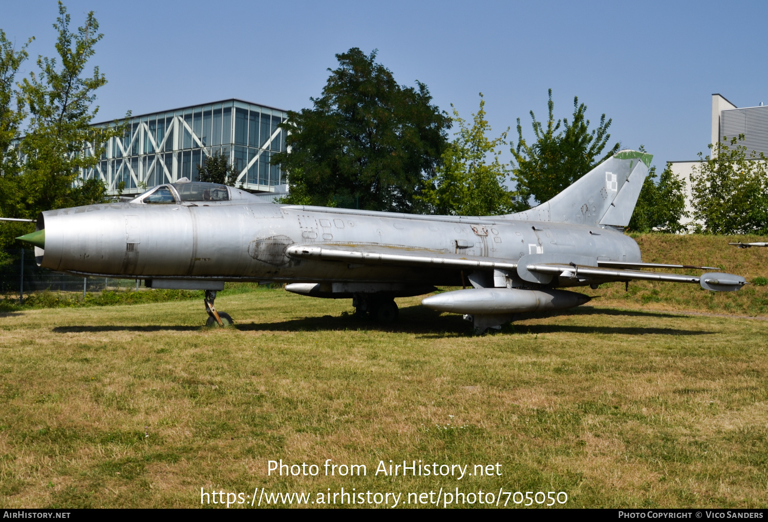 Aircraft Photo of 01 | Sukhoi Su-7BM | Poland - Air Force | AirHistory.net #705050