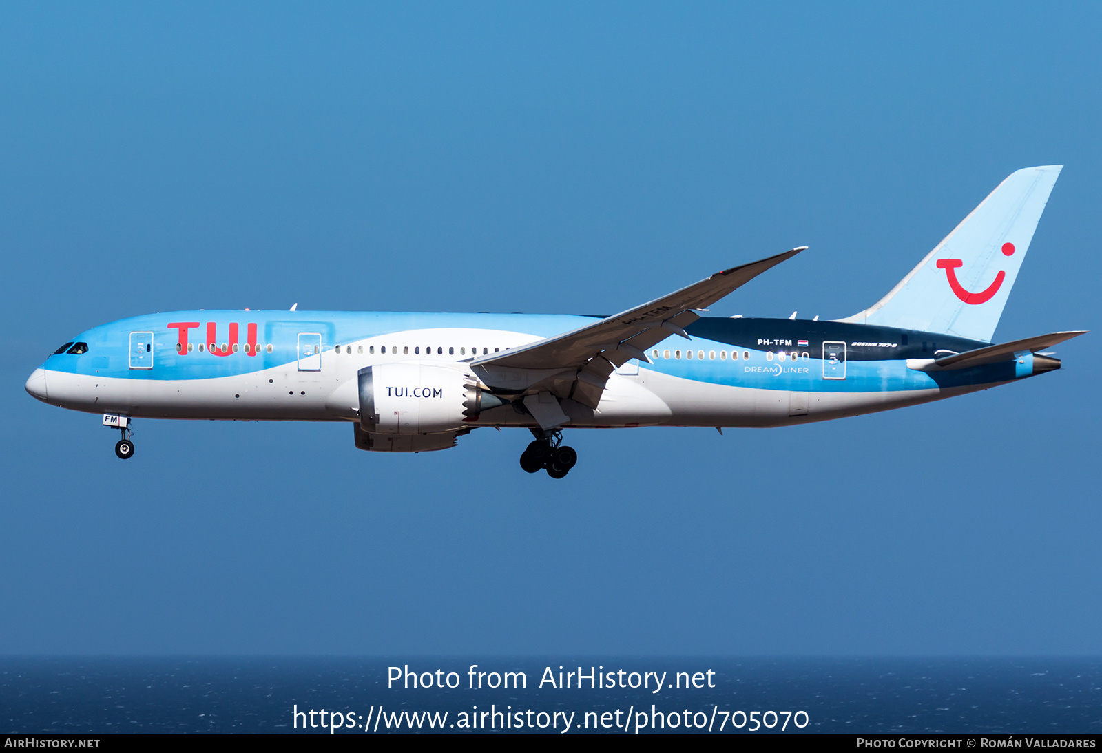 Aircraft Photo of PH-TFM | Boeing 787-8 Dreamliner | TUI | AirHistory.net #705070