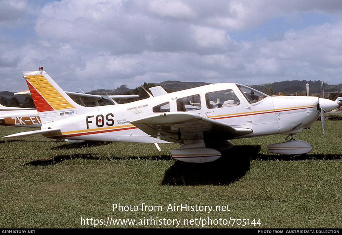 Aircraft Photo of ZK-FOS / FOS | Piper PA-28-181 Archer II | Auckland Aero Club | AirHistory.net #705144