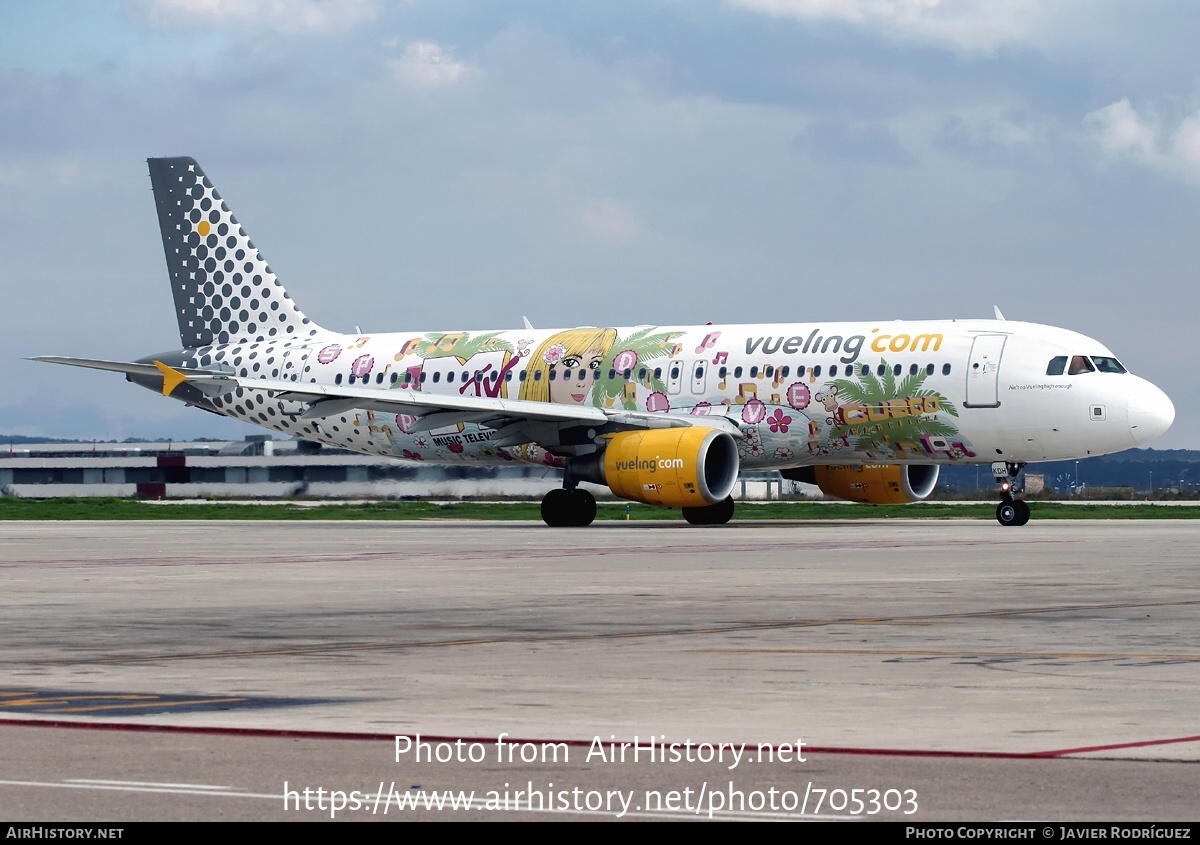 Aircraft Photo of EC-KDH | Airbus A320-214 | Vueling Airlines | AirHistory.net #705303