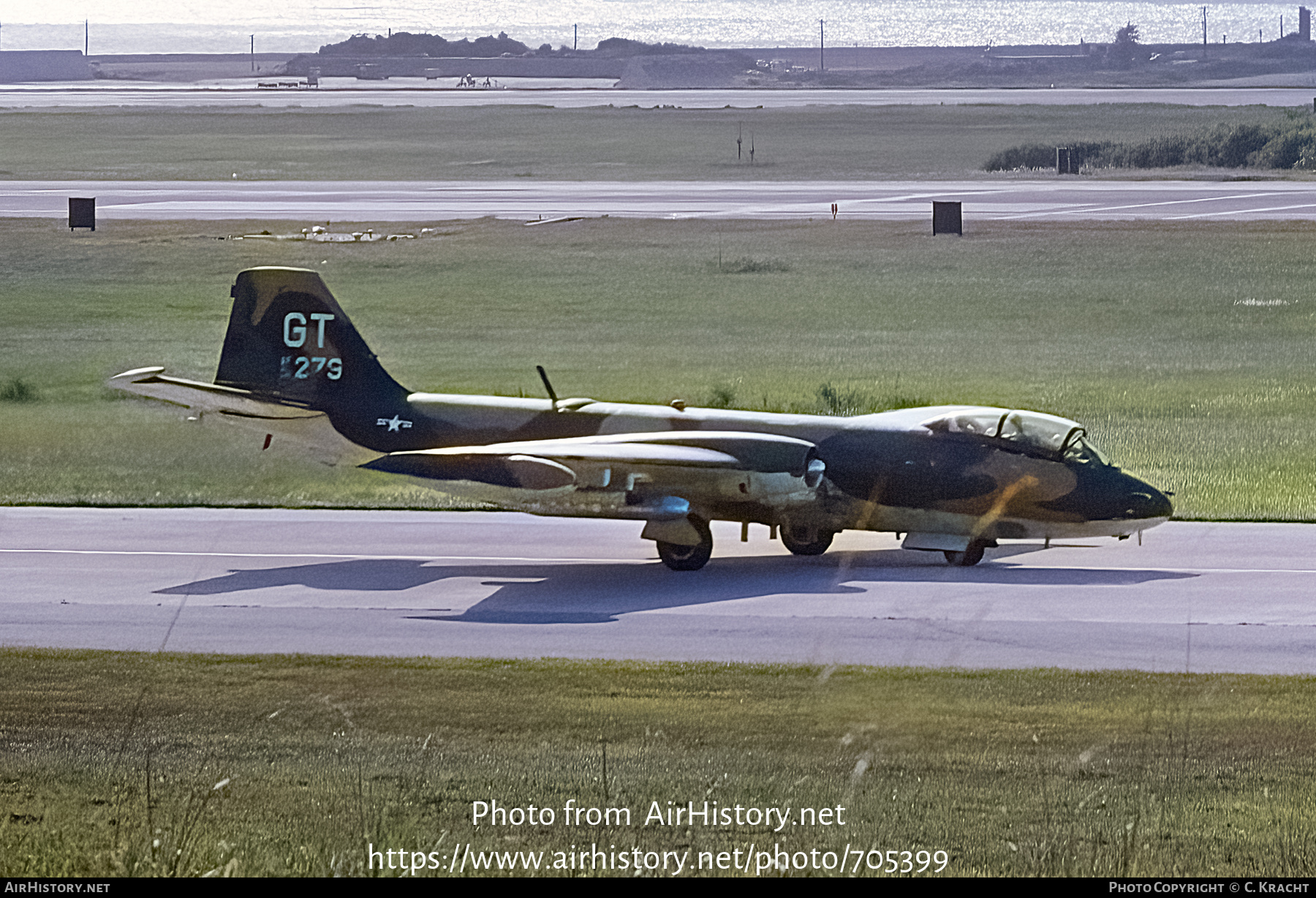 Aircraft Photo of 55-4279 / AF55-279 | Martin B-57E Canberra | USA - Air Force | AirHistory.net #705399