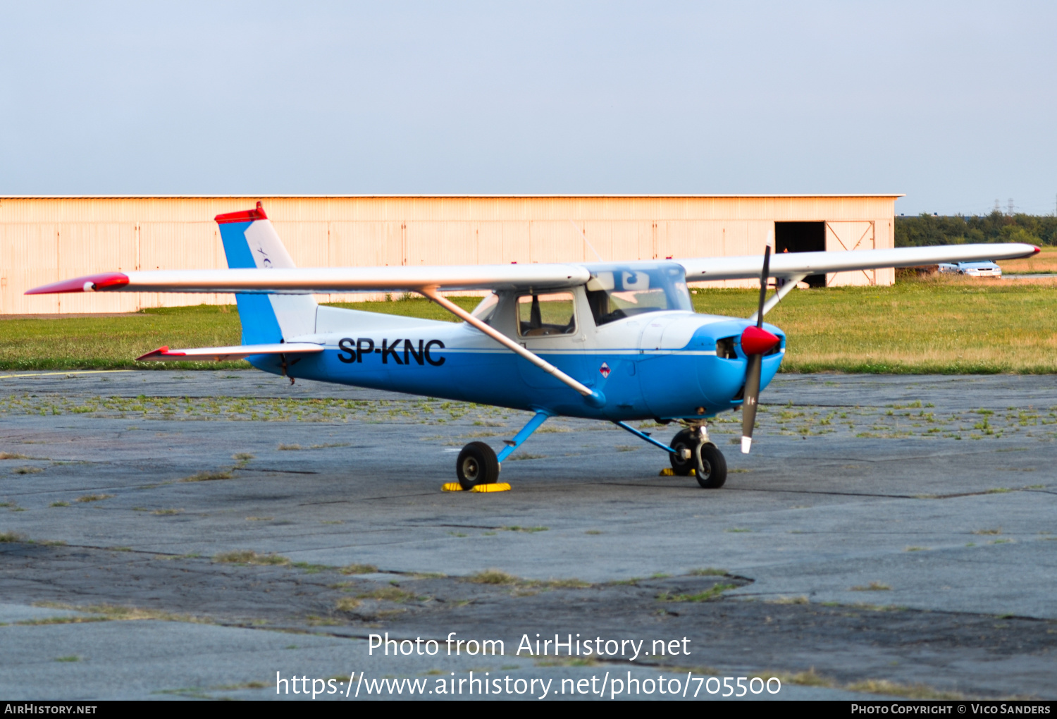 Aircraft Photo of SP-KNC | Cessna 150L | AirHistory.net #705500