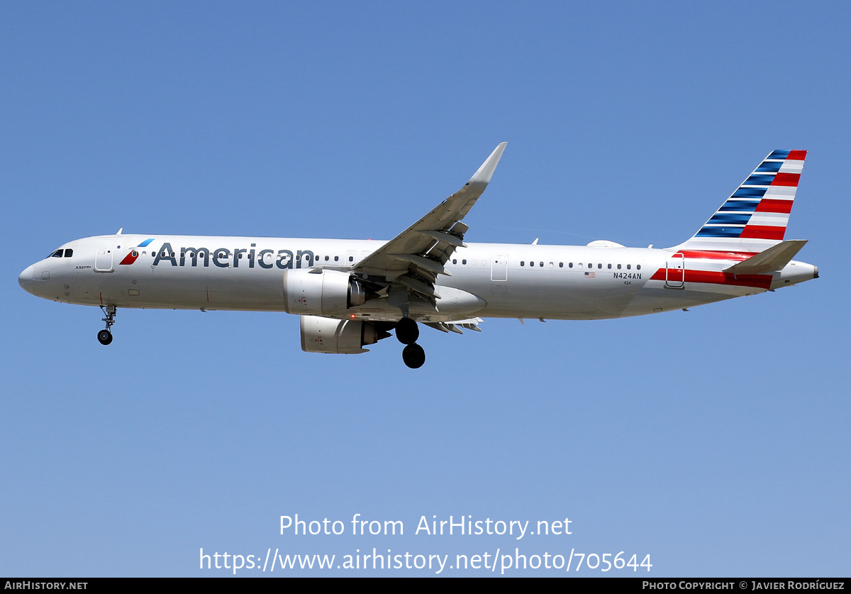 Aircraft Photo of N424AN | Airbus A321-253NX | American Airlines | AirHistory.net #705644