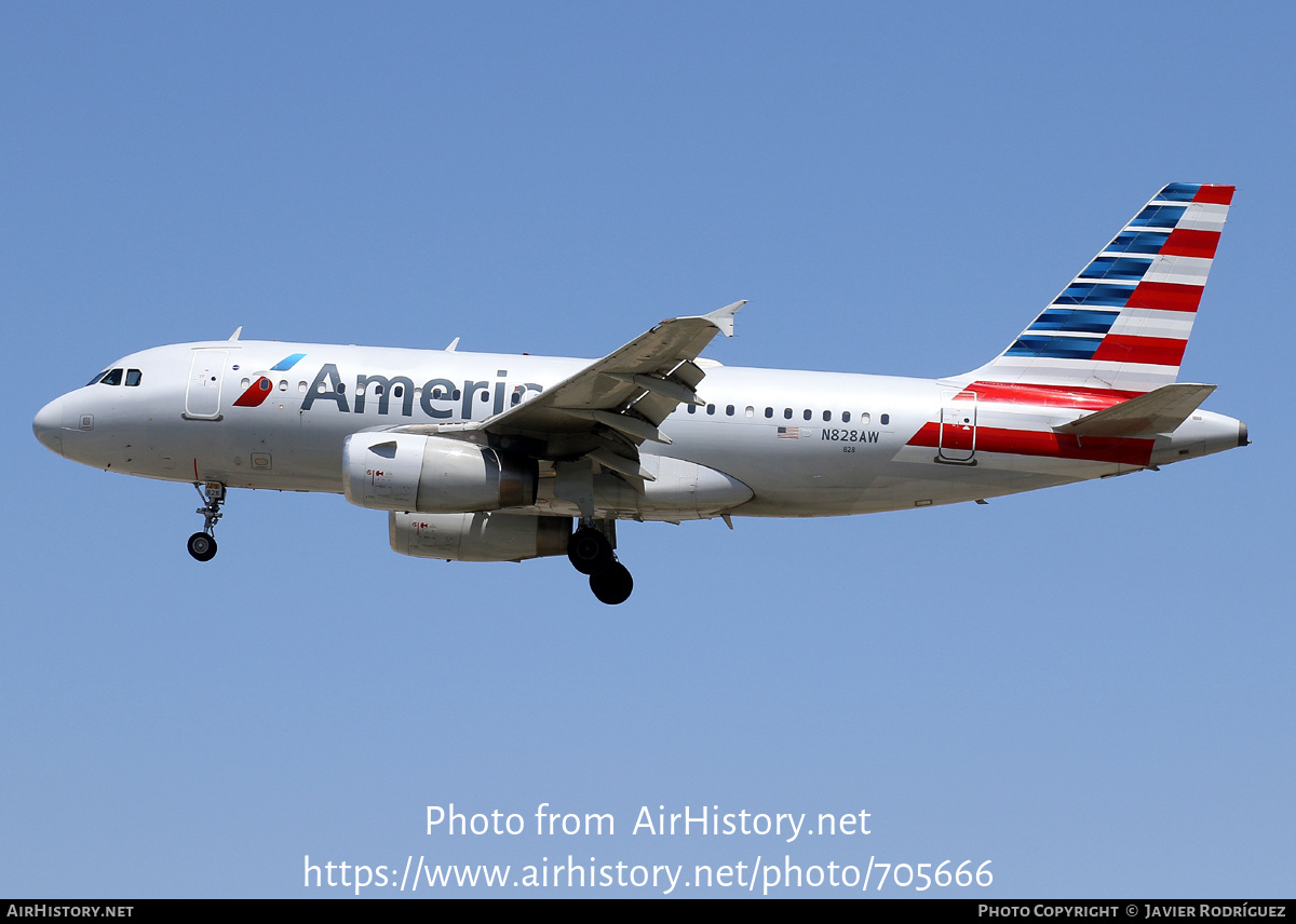 Aircraft Photo of N828AW | Airbus A319-132 | American Airlines | AirHistory.net #705666