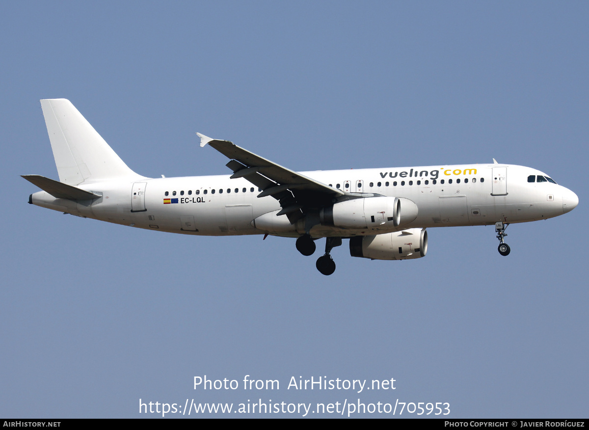 Aircraft Photo of EC-LQL | Airbus A320-232 | Vueling Airlines | AirHistory.net #705953