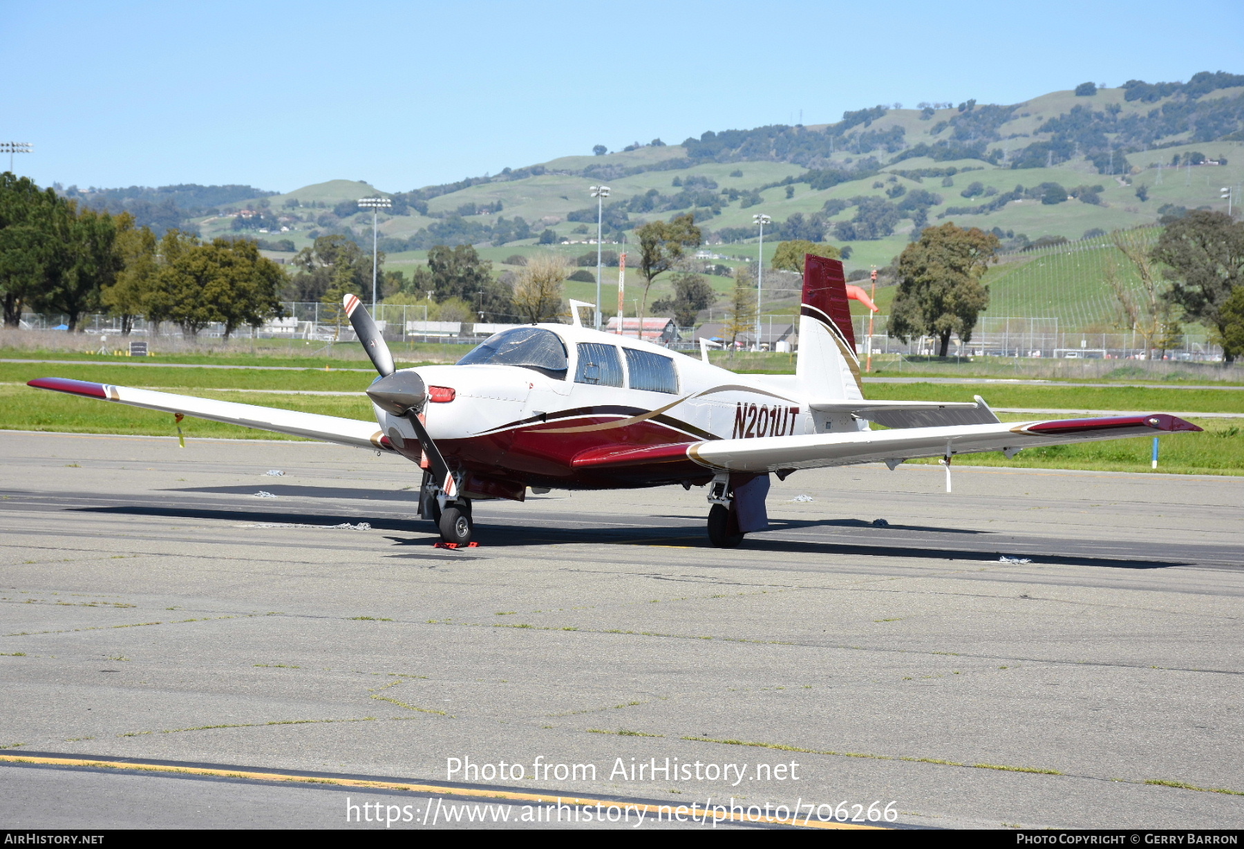 Aircraft Photo of N201UT | Mooney M-20J 201 | AirHistory.net #706266