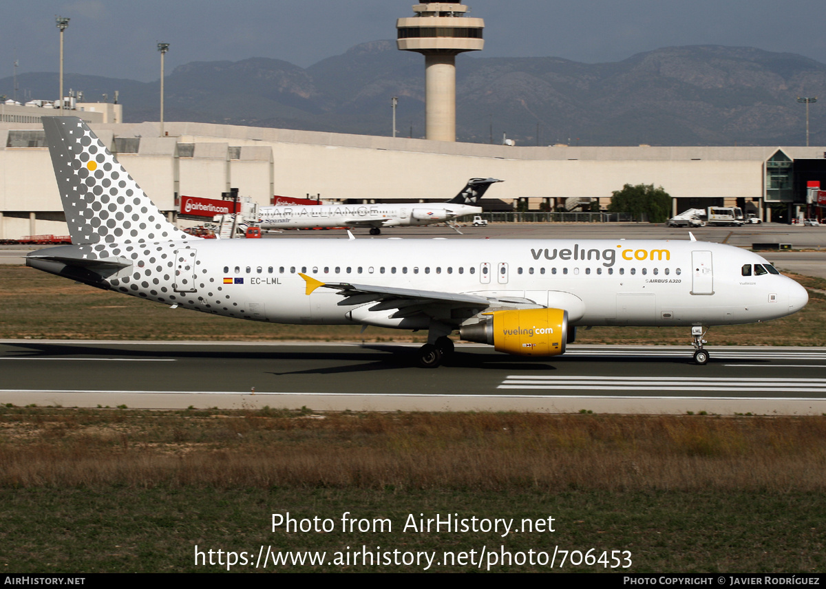 Aircraft Photo of EC-LML | Airbus A320-214 | Vueling Airlines | AirHistory.net #706453