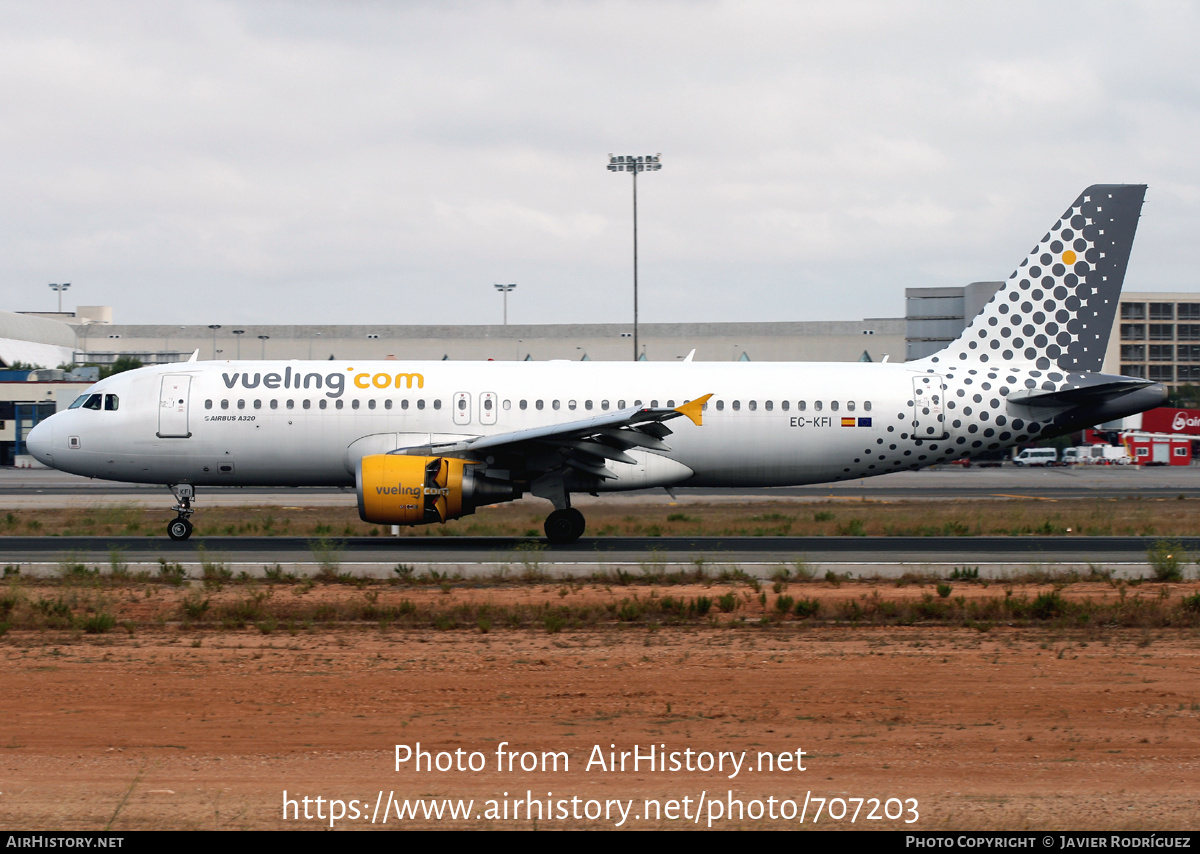 Aircraft Photo of EC-KFI | Airbus A320-216 | Vueling Airlines | AirHistory.net #707203