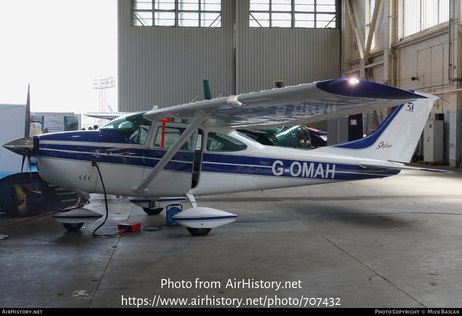 Aircraft Photo of G-OMAH | Cessna 182H Skylane | AirHistory.net #707432