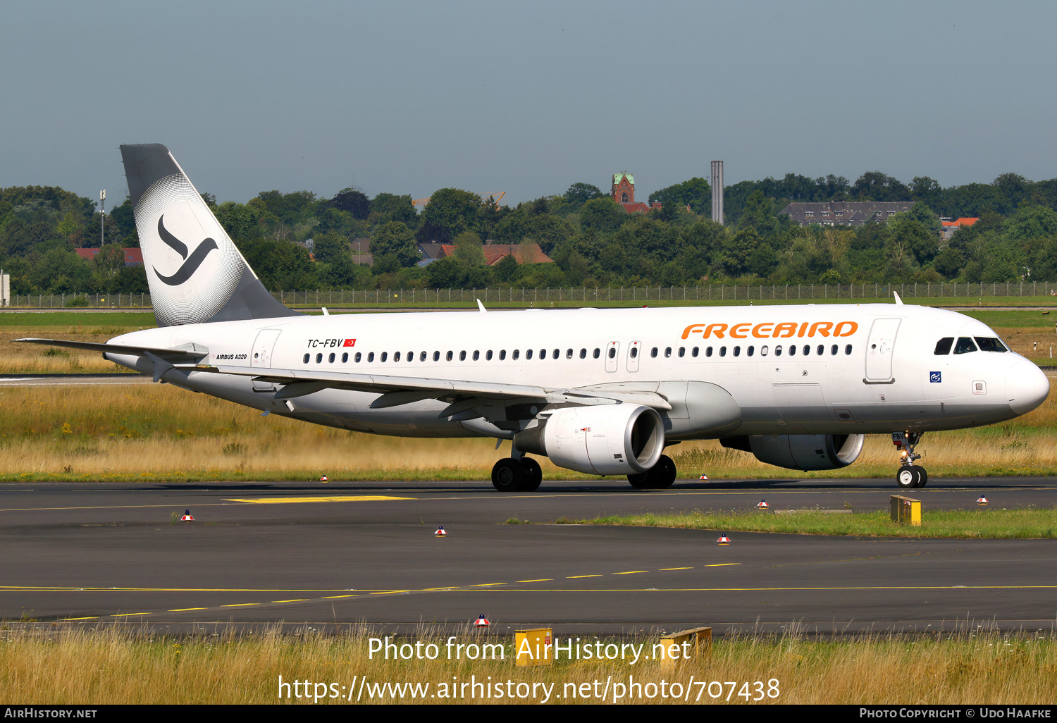 Aircraft Photo of TC-FBV | Airbus A320-214 | Freebird Airlines | AirHistory.net #707438