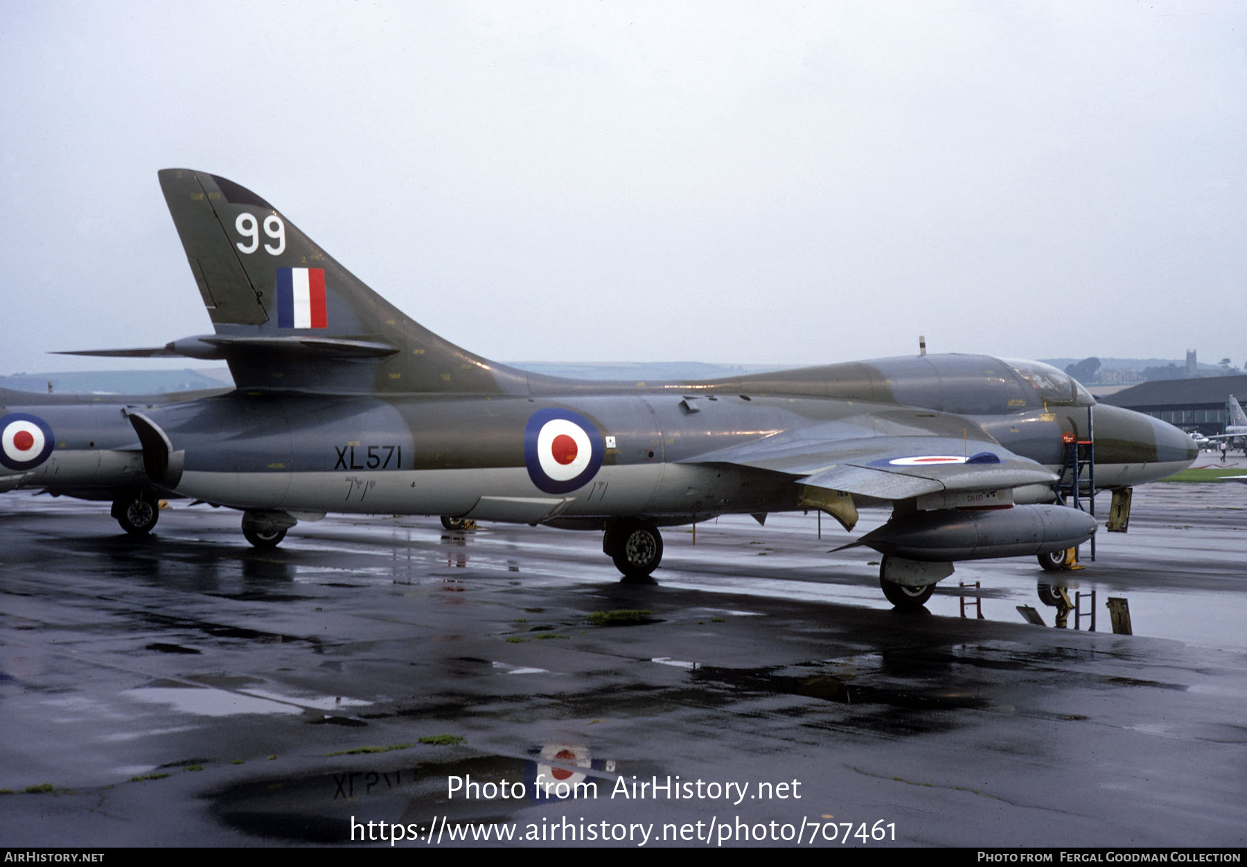 Aircraft Photo of XL571 | Hawker Hunter T7 | UK - Air Force | AirHistory.net #707461