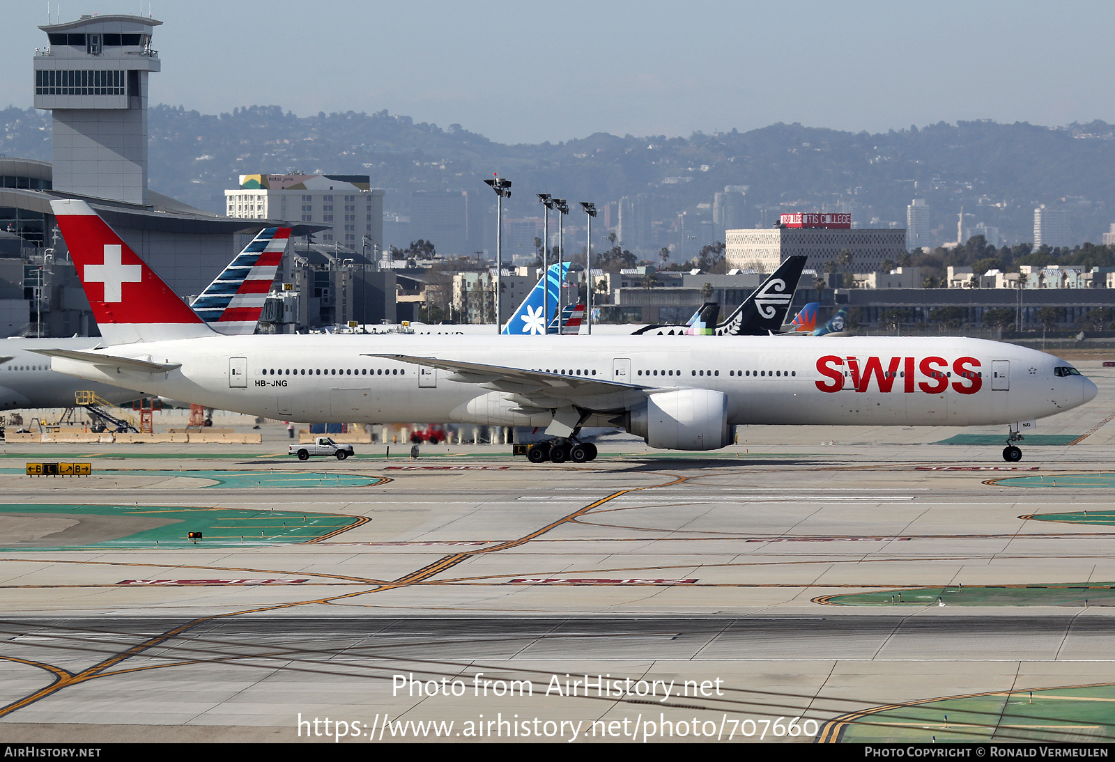 Aircraft Photo of HB-JNG | Boeing 777-300/ER | Swiss International Air Lines | AirHistory.net #707660