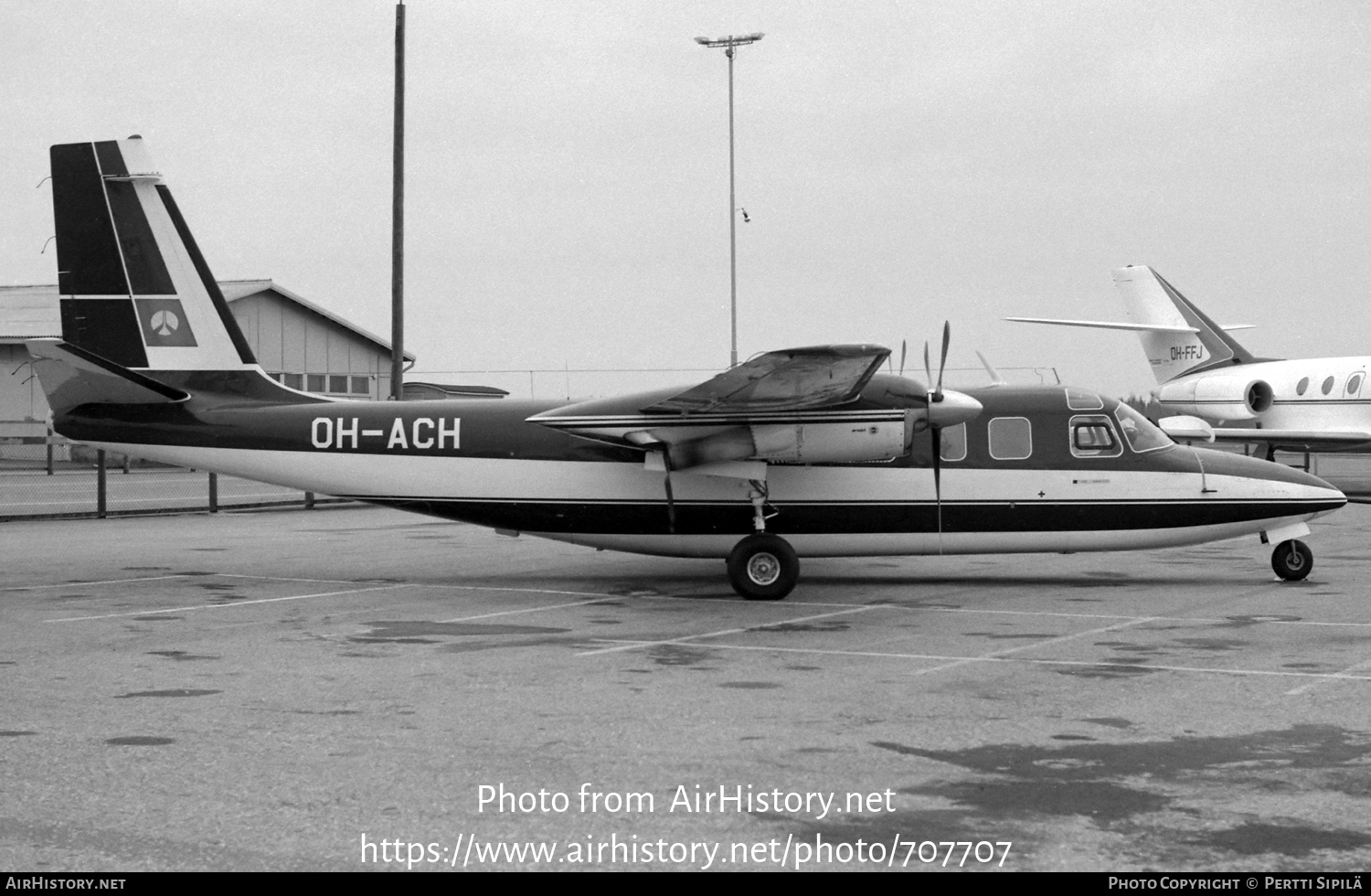 Aircraft Photo of OH-ACH | North American Rockwell 690 Turbo Commander | AirHistory.net #707707