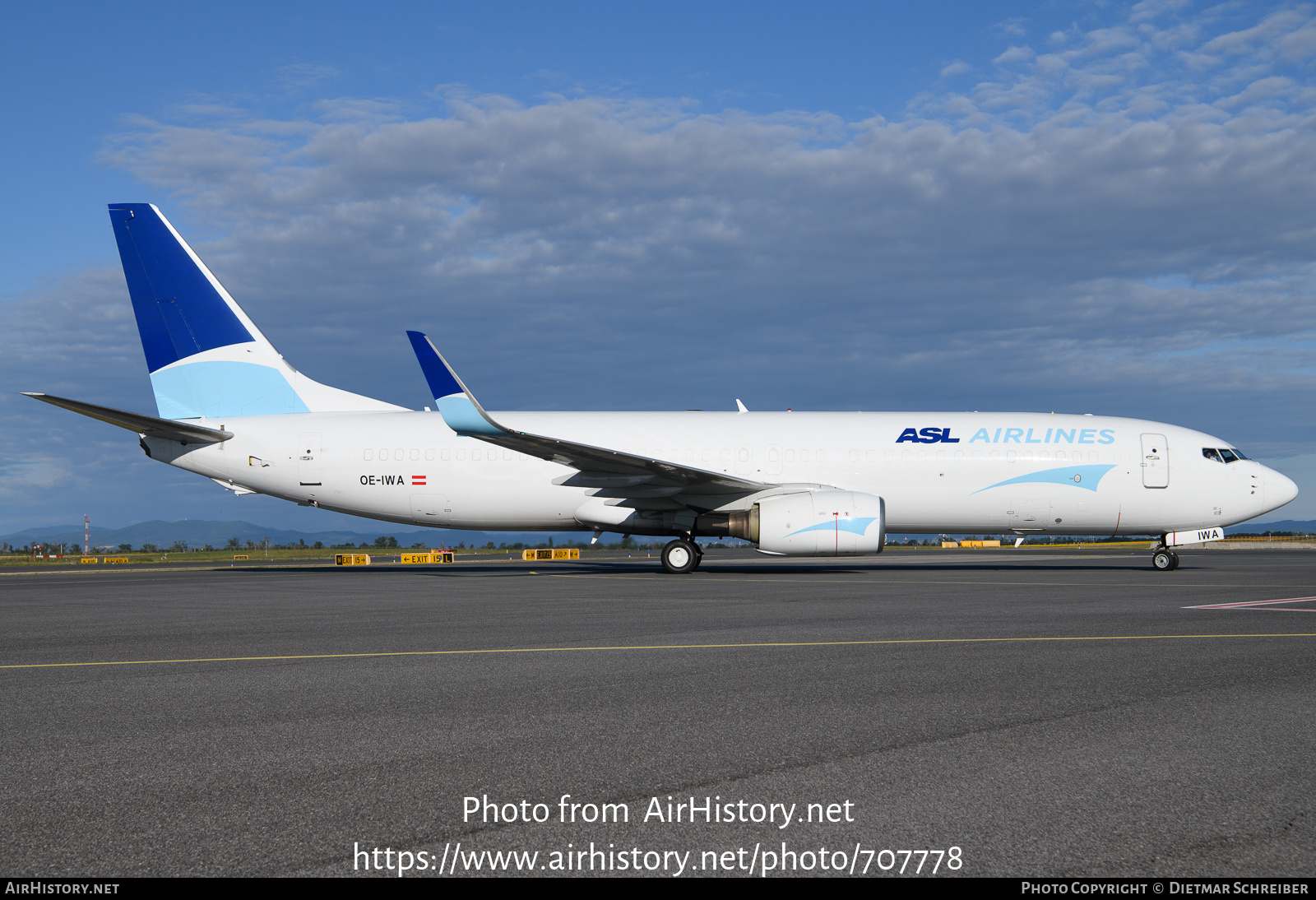 Aircraft Photo of OE-IWA | Boeing 737-8AS(BCF) | ASL Airlines | AirHistory.net #707778