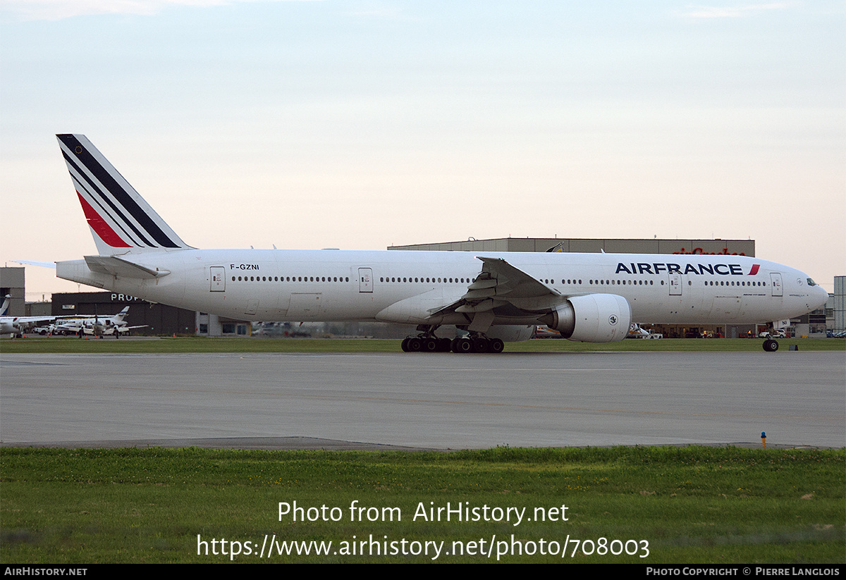 Aircraft Photo of F-GZNI | Boeing 777-328/ER | Air France | AirHistory.net #708003