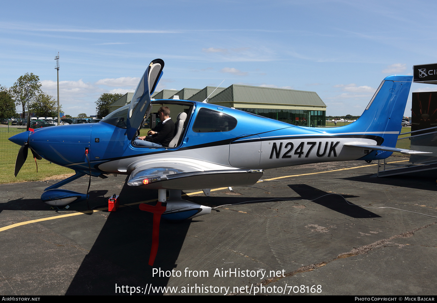 Aircraft Photo of N247UK | Cirrus SR-22T G7-GTS | AirHistory.net #708168