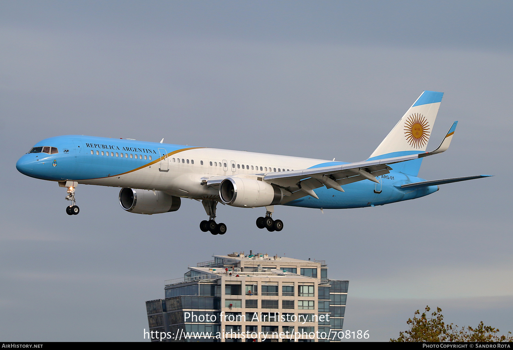 Aircraft Photo of ARG-01 | Boeing 757-256 | Argentina - Air Force | AirHistory.net #708186