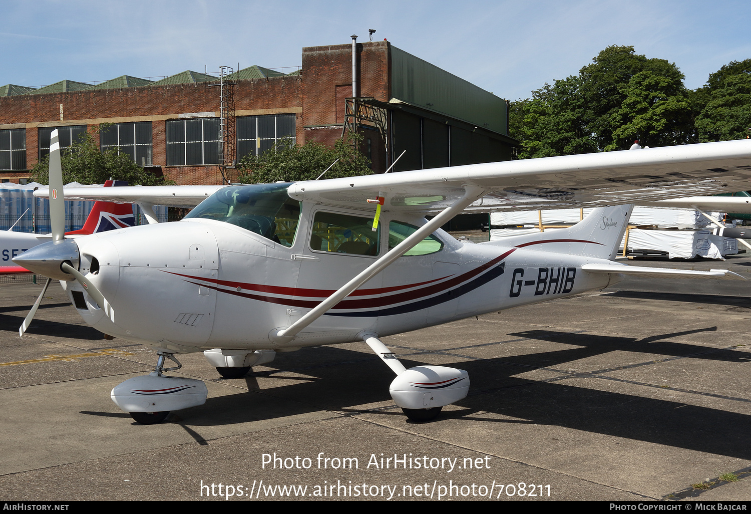 Aircraft Photo of G-BHIB | Reims F182Q Skylane | AirHistory.net #708211