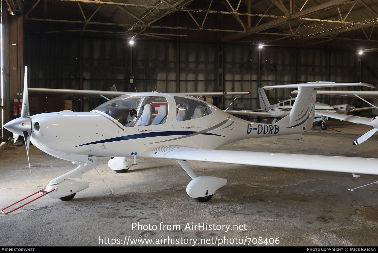 Aircraft Photo of G-OORB | Diamond DA40 Diamond Star | AirHistory.net #708406