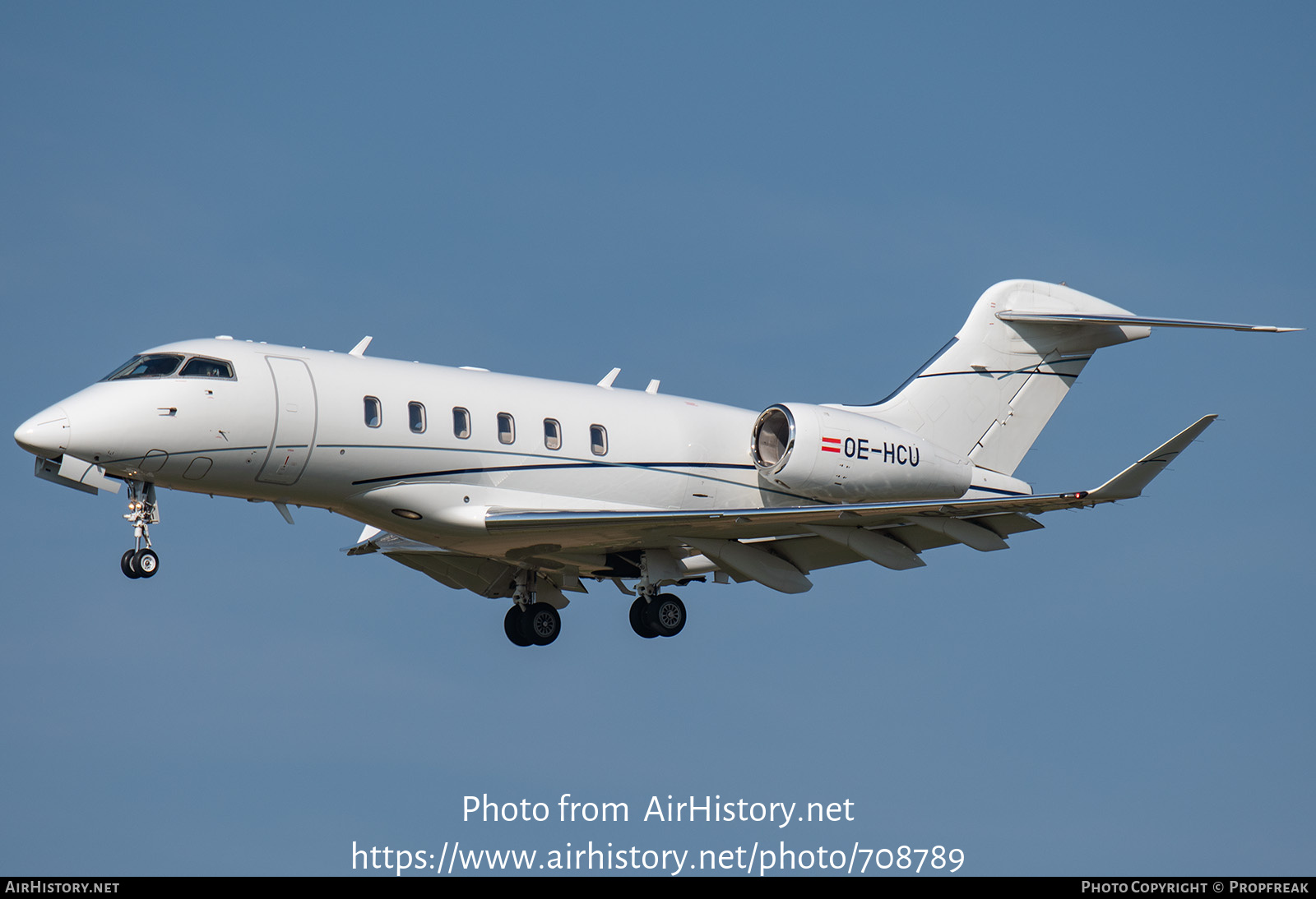 Aircraft Photo of OE-HCU | Bombardier Challenger 350 (BD-100-1A10) | AirHistory.net #708789