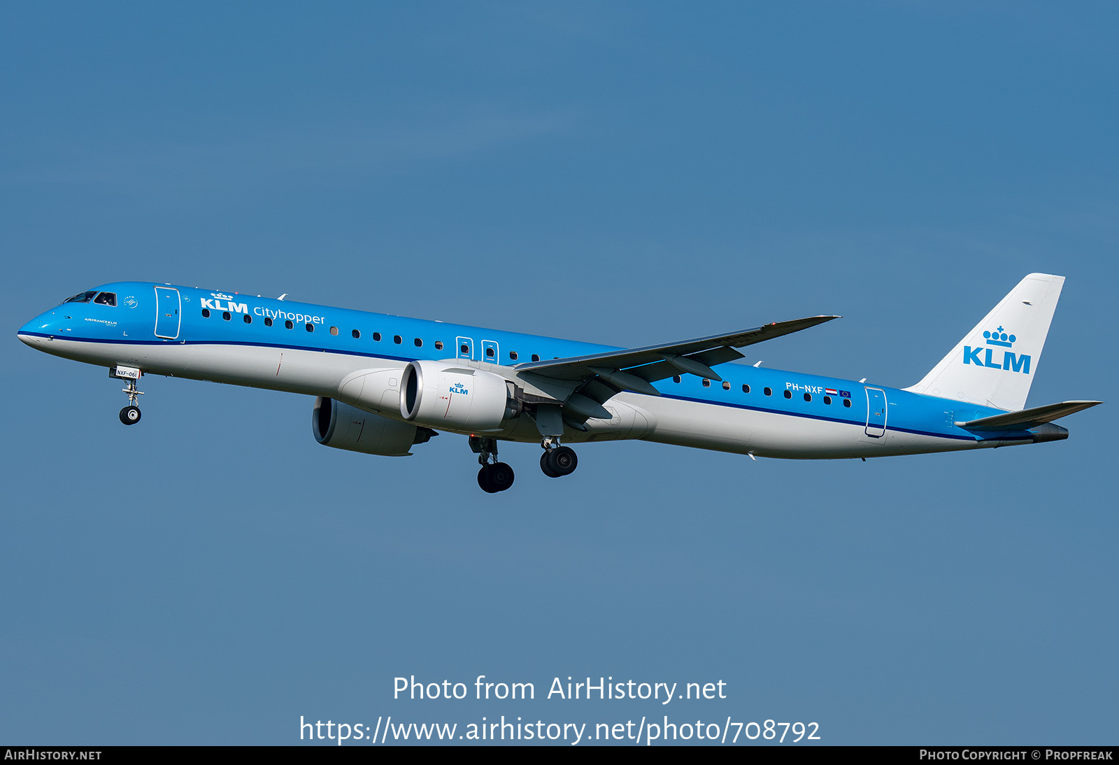 Aircraft Photo of PH-NXF | Embraer 195-E2 (ERJ-190-400) | KLM Cityhopper | AirHistory.net #708792