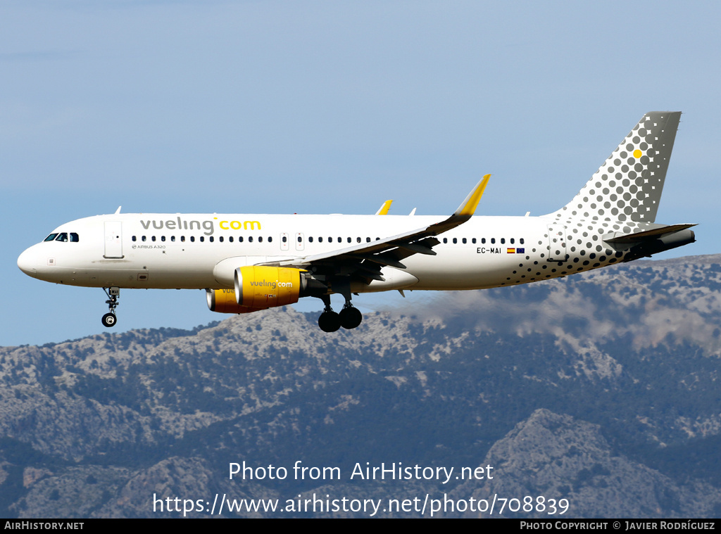 Aircraft Photo of EC-MAI | Airbus A320-214 | Vueling Airlines | AirHistory.net #708839