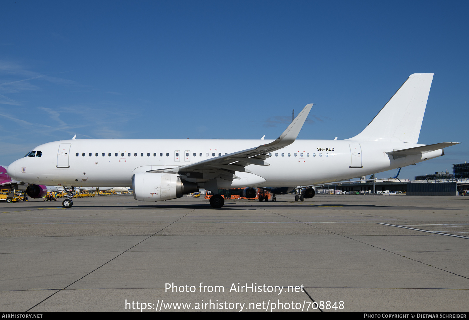 Aircraft Photo of 9H-MLO | Airbus A320-214 | AirHistory.net #708848