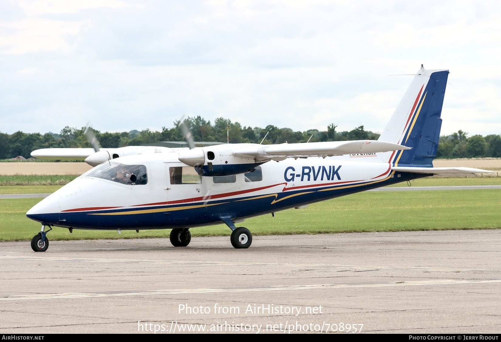 Aircraft Photo of G-RVNK | Partenavia P-68B Victor | Ravenair | AirHistory.net #708957