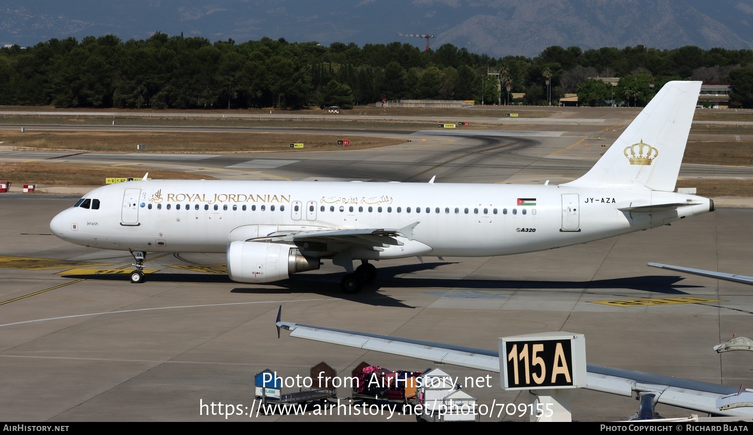 Aircraft Photo of JA-AZA | Airbus A320-214 | Royal Jordanian Airlines | AirHistory.net #709155