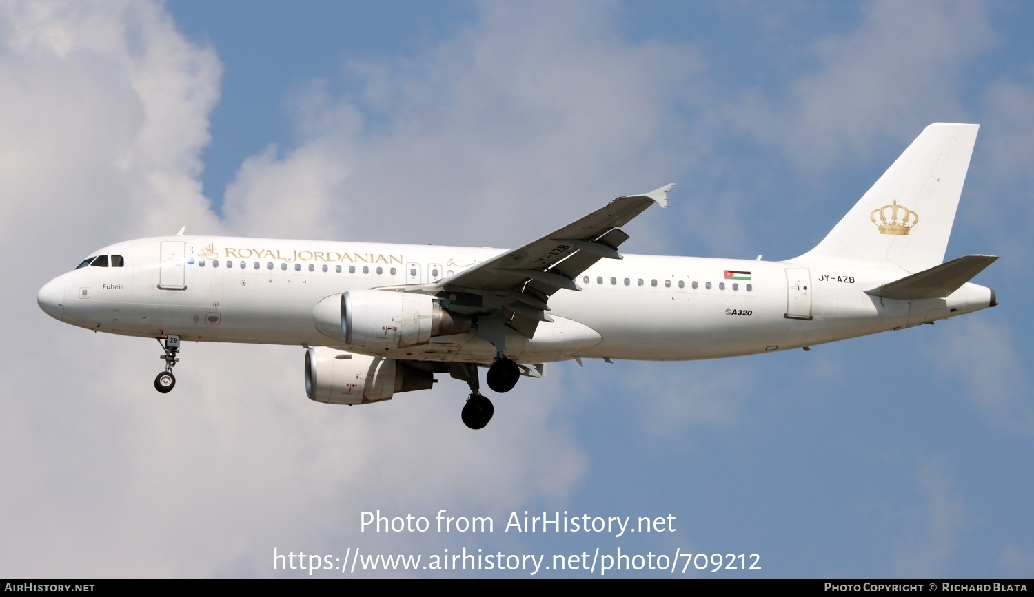 Aircraft Photo of JY-AZB | Airbus A320-214 | Royal Jordanian Airlines | AirHistory.net #709212