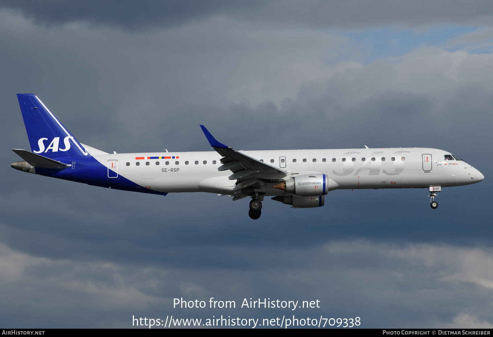 Aircraft Photo of SE-RSP | Embraer 195LR (ERJ-190-200LR) | Scandinavian Airlines - SAS | AirHistory.net #709338