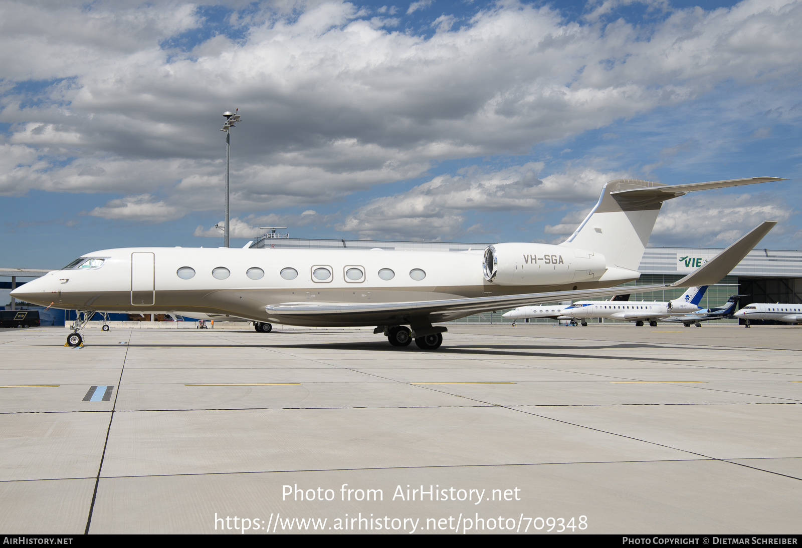 Aircraft Photo of VH-SGA | Gulfstream Aerospace G650ER (G-VI) | AirHistory.net #709348