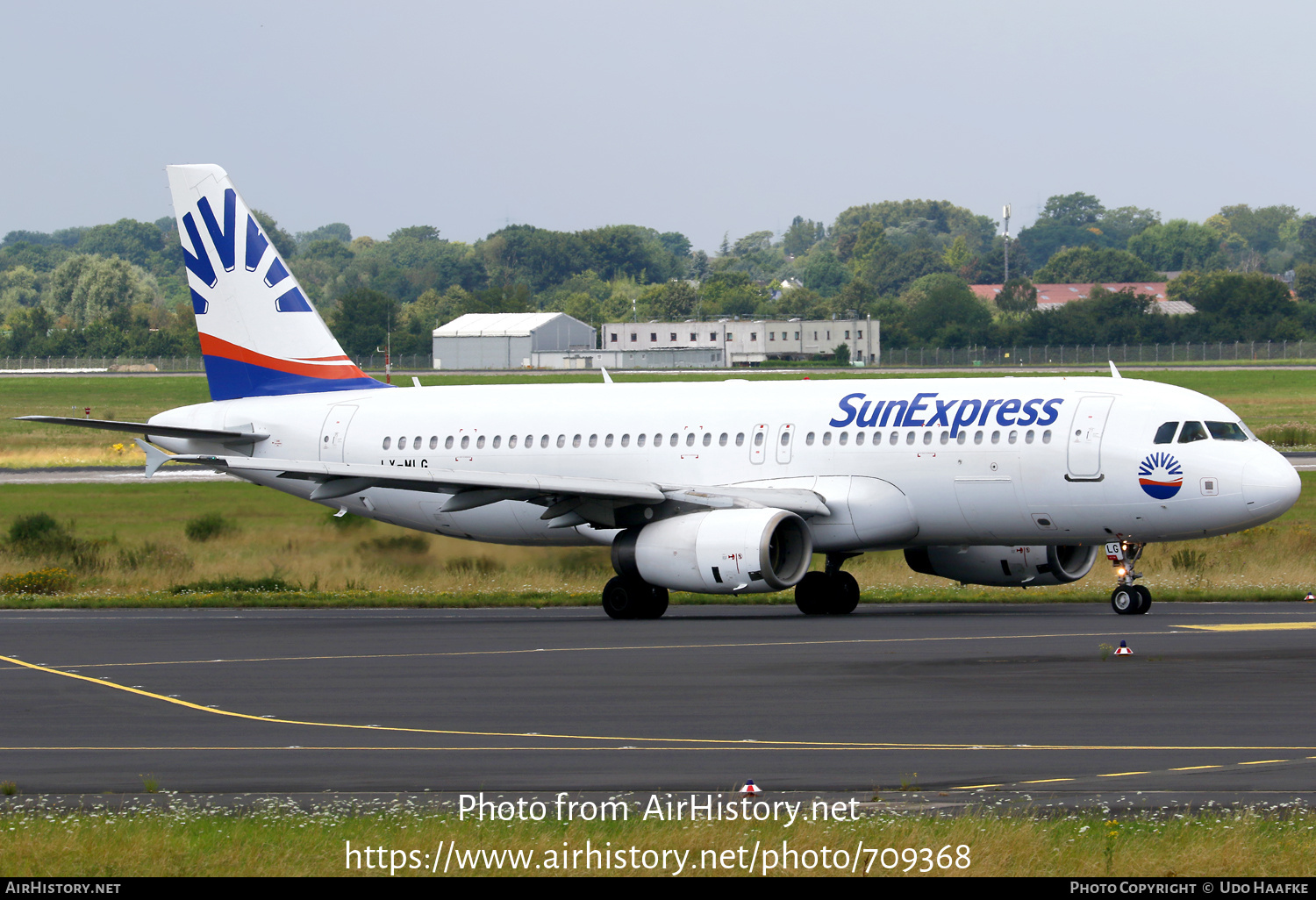 Aircraft Photo of LY-MLG | Airbus A320-232 | SunExpress | AirHistory.net #709368