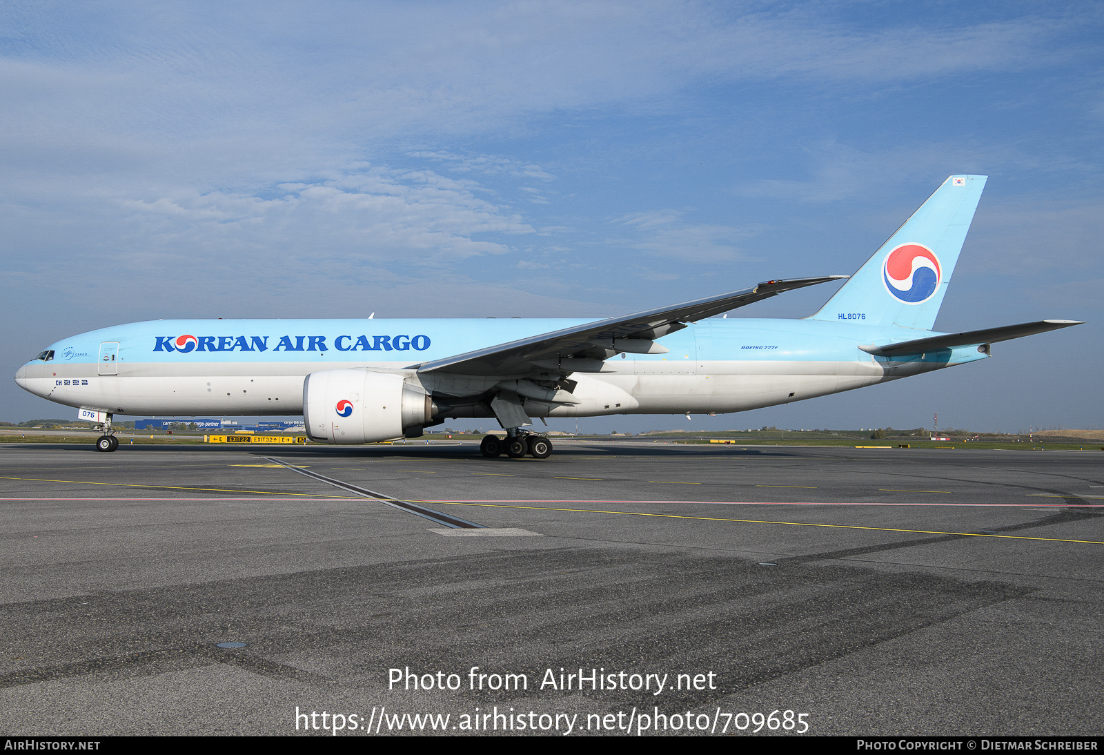 Aircraft Photo of HL8076 | Boeing 777-F | Korean Air Cargo | AirHistory.net #709685