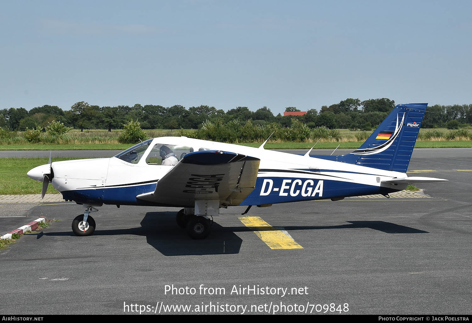 Aircraft Photo of D-ECGA | Piper PA-28-181 Archer II | AirHistory.net #709848