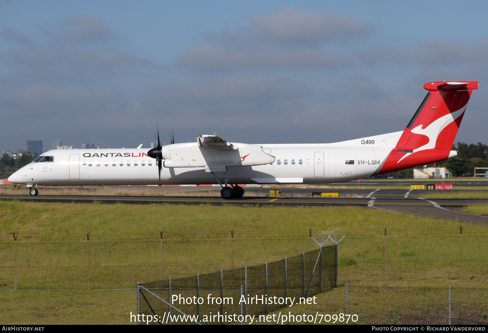 Aircraft Photo of VH-LQM | Bombardier DHC-8-402 Dash 8 | QantasLink | AirHistory.net #709870