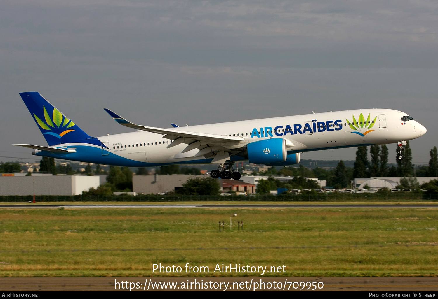 Aircraft Photo of F-HTRE | Airbus A350-941 | Air Caraïbes | AirHistory.net #709950