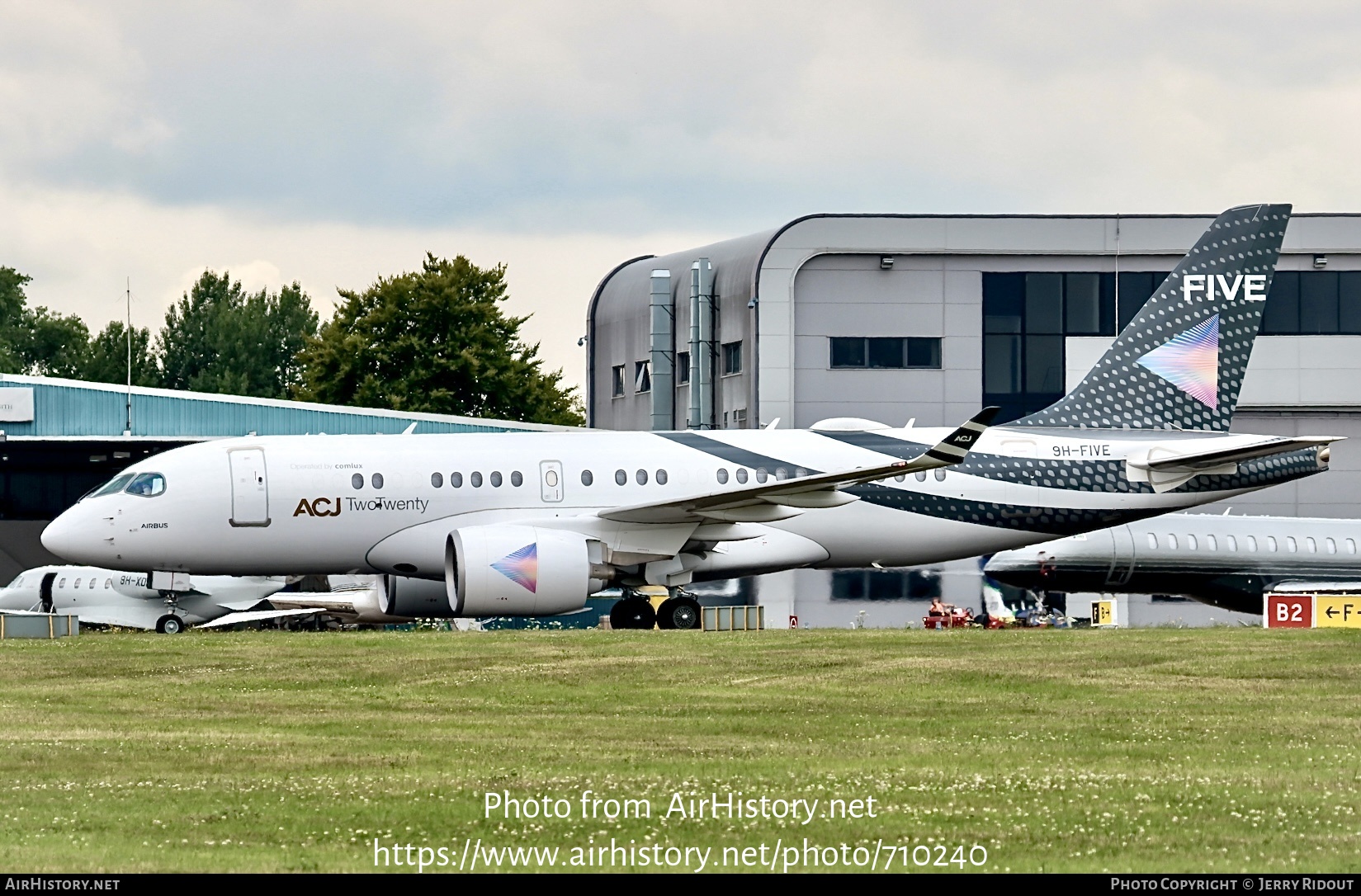 Aircraft Photo of 9H-FIVE | Airbus ACJ220 TwoTwenty (BD-500-1A10) | Five Global Holdings | AirHistory.net #710240