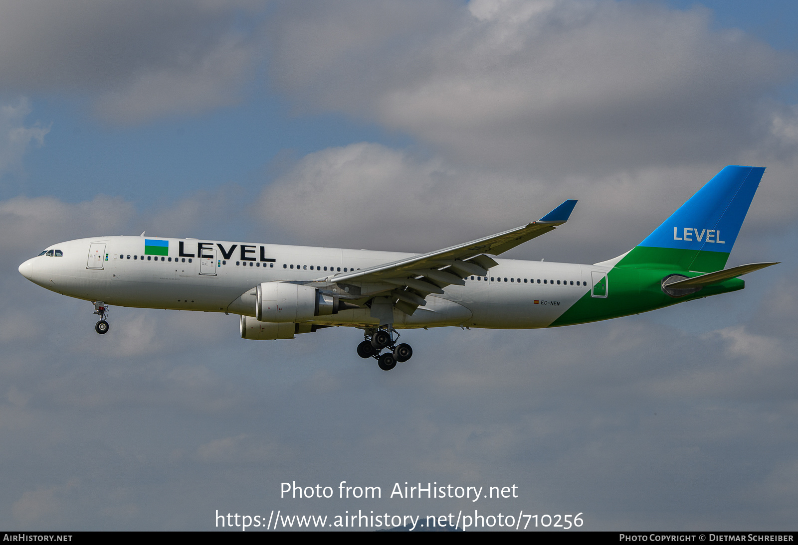 Aircraft Photo of EC-NEN | Airbus A330-202 | Level | AirHistory.net #710256