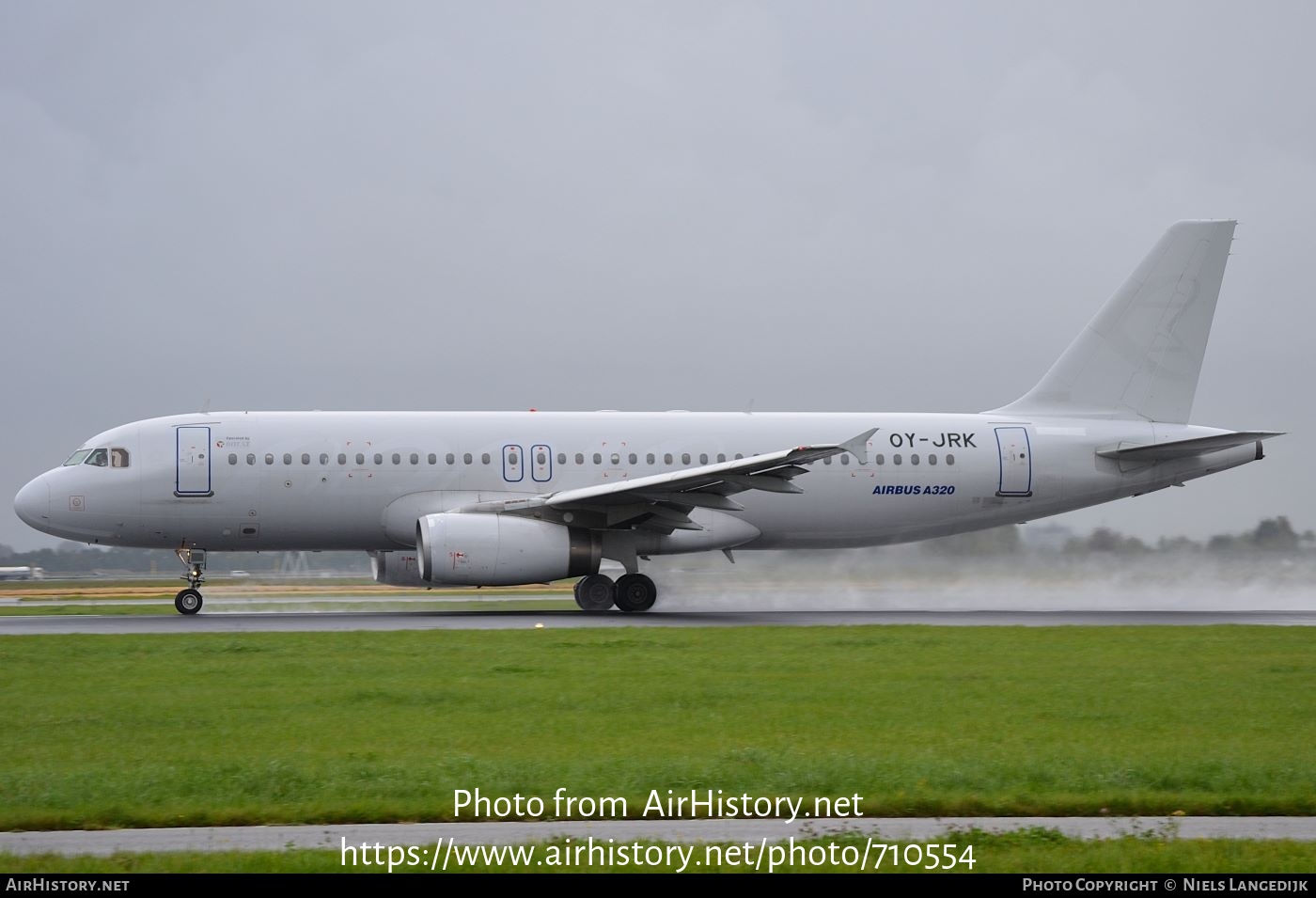 Aircraft Photo of OY-JRK | Airbus A320-231 | Danish Air Transport - DAT | AirHistory.net #710554