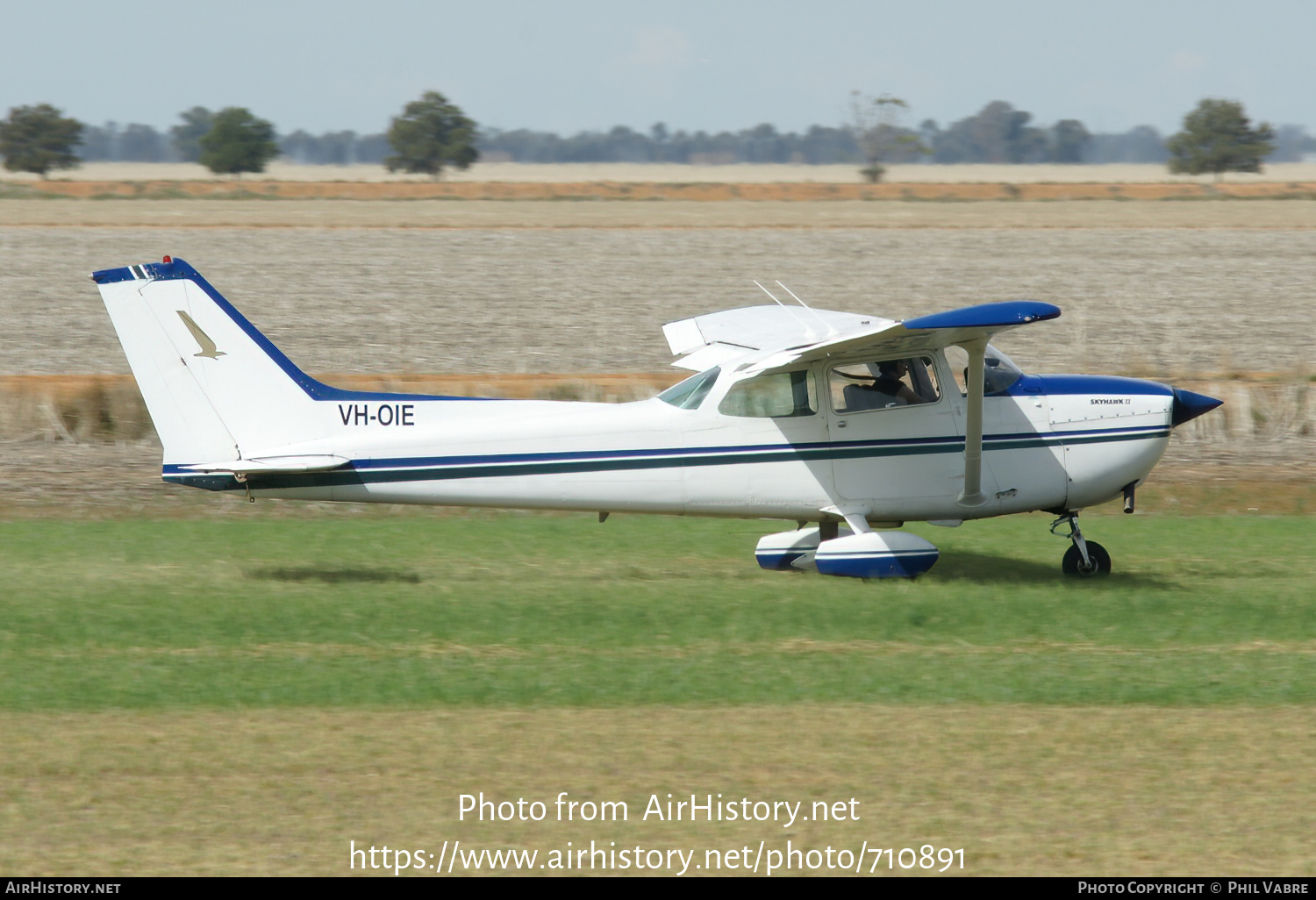 Aircraft Photo of VH-OIE | Cessna 172N Skyhawk II | AirHistory.net #710891