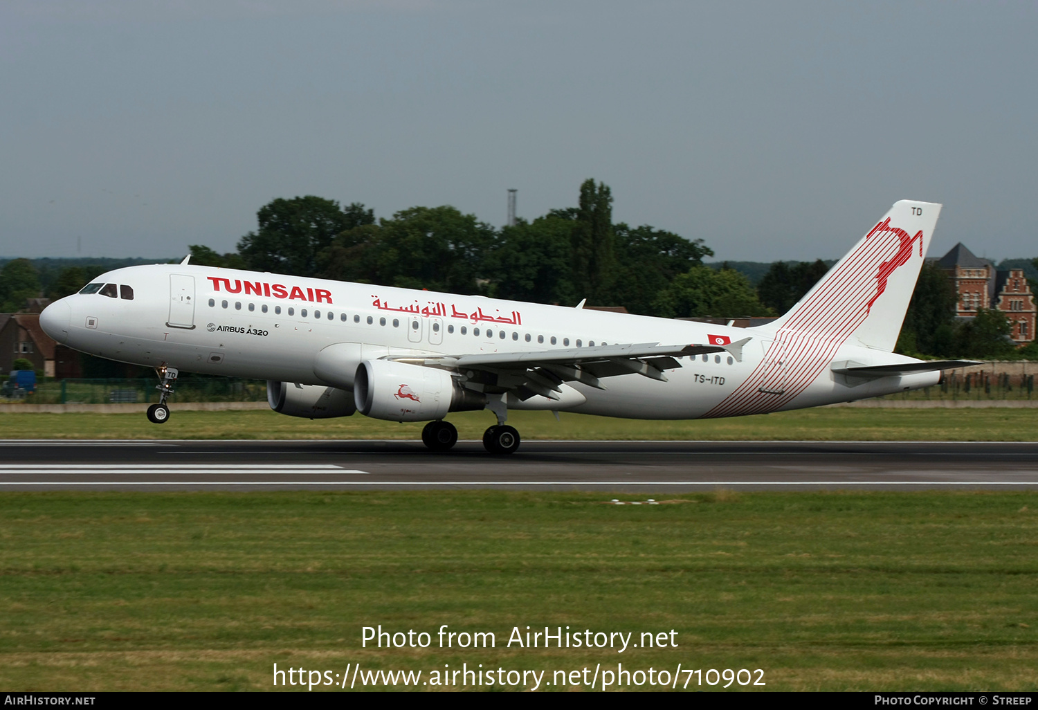 Aircraft Photo of TS-ITD | Airbus A320-214 | Tunisair | AirHistory.net #710902