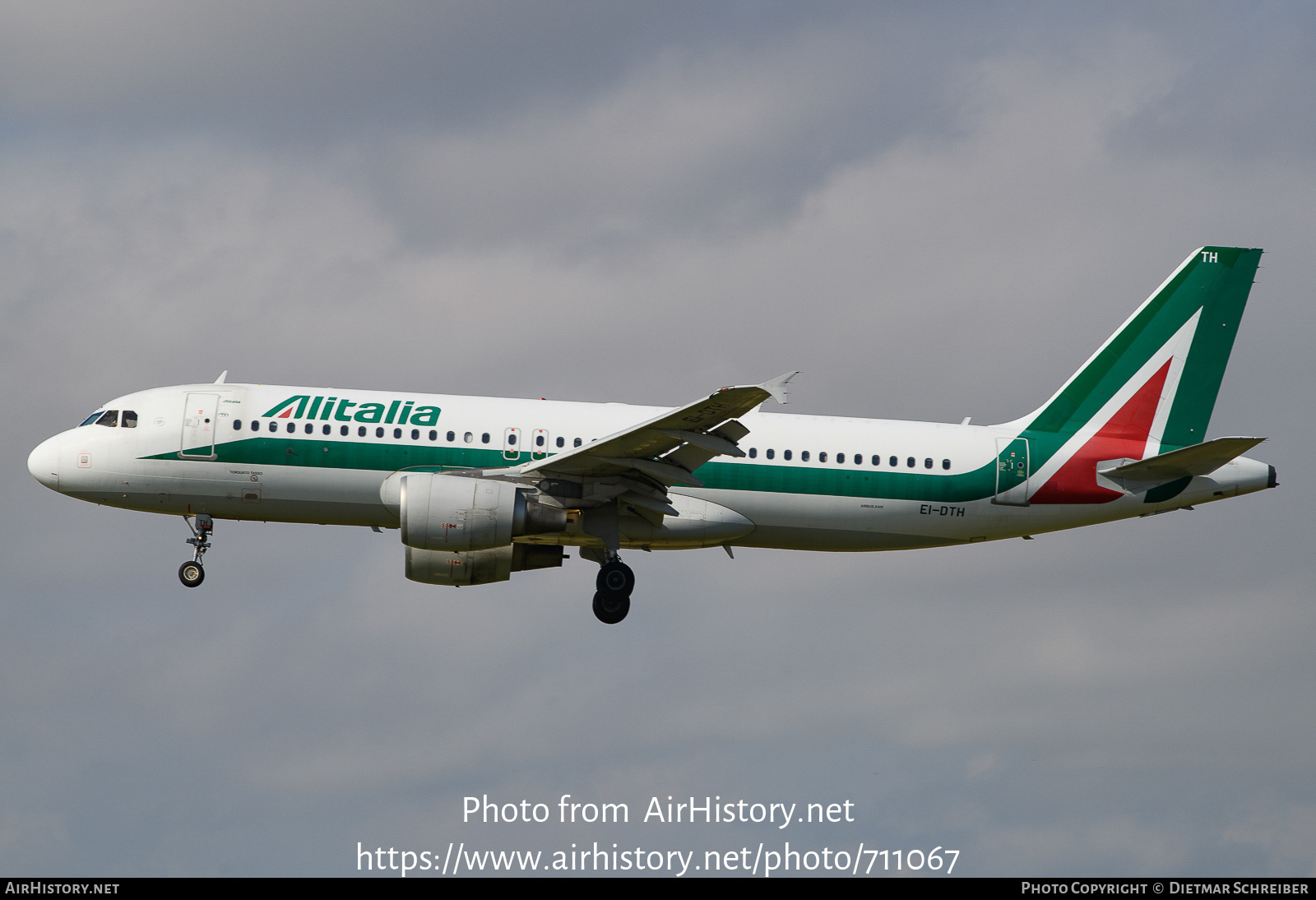 Aircraft Photo of EI-DTH | Airbus A320-216 | Alitalia | AirHistory.net #711067